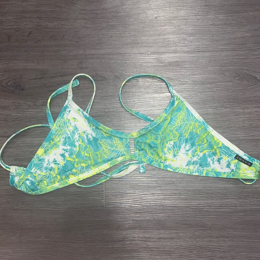 Jolyn Dominica vent top